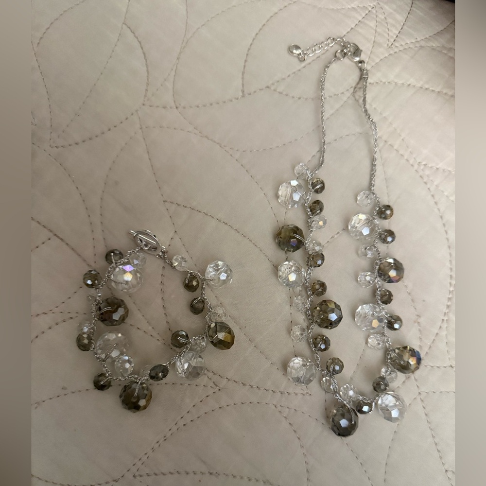 Elegant Silver and Crystal Jewelry Set